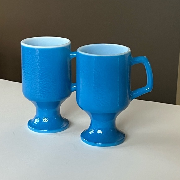 VTG Turquoise blue pebble textured (orange peel) milk glass pedestal mugs - Picture 9 of 9